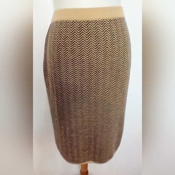 VINTAGE LORD & TAYLOR 2 PC WOOL ENSEMBLE - Picture 7 of 12